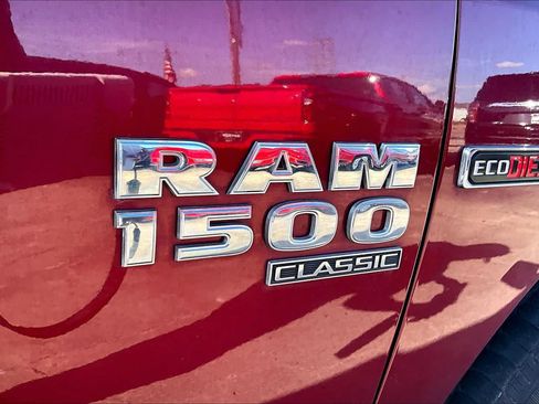 Used 2019 RAM 1500 Tradesman w/ Chrome Appearance Group RWD image 10