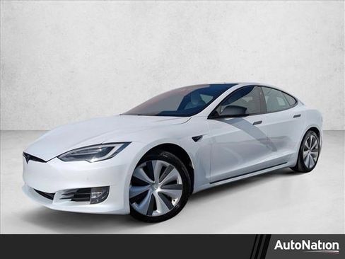 Used 2021 Tesla Model S Long Range Plus image 1