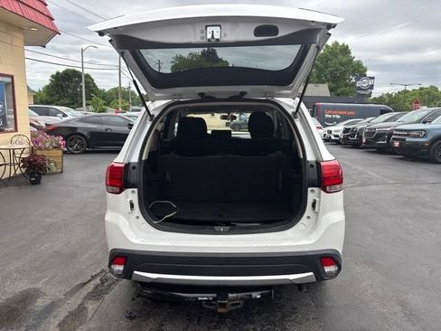 Used 2016 Mitsubishi Outlander SE FWD image 17