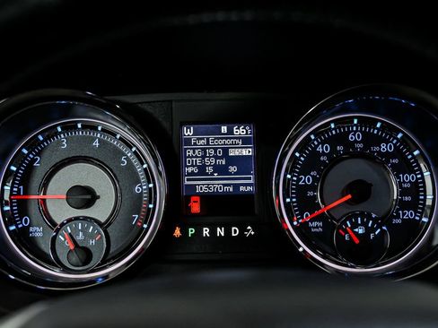 Used 2015 Chrysler Town & Country Touring w/ Driver Convenience Group FWD image 18