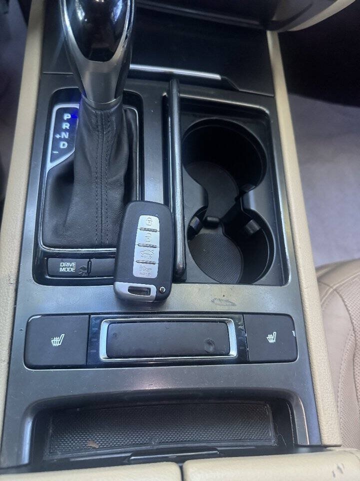 Used 2015 Hyundai Genesis 3.8 RWD image 20