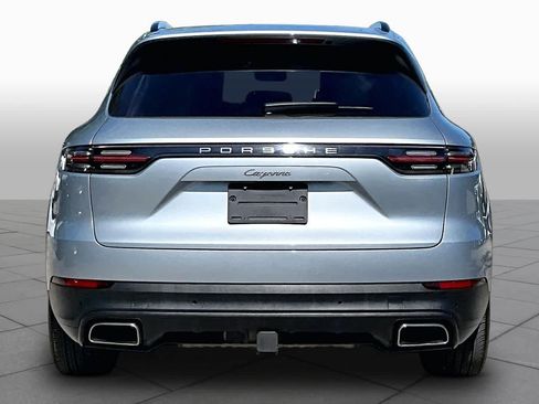 Used 2023 Porsche Cayenne AWD/4WD image 5