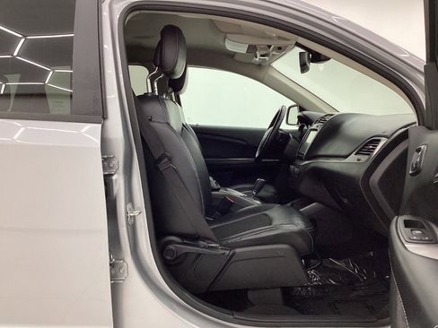 Used 2019 Dodge Journey Crossroad w/ Popular Equipment Group AWD/4WD image 15