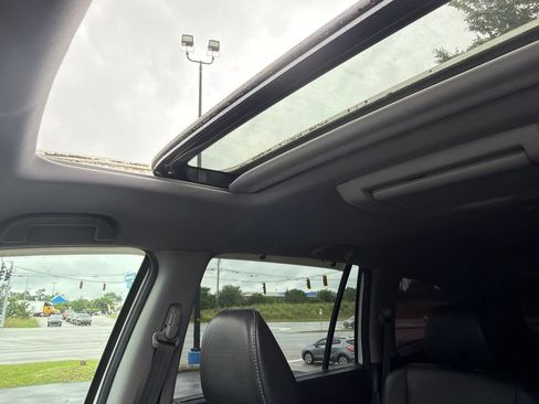 Used 2017 Honda Pilot Touring image 13
