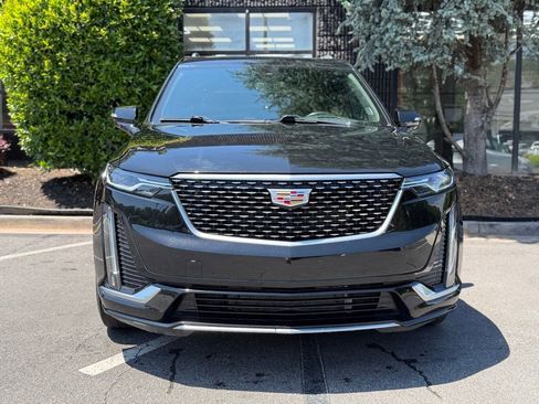 Used 2024 Cadillac XT6 Premium Luxury w/ Technology Package AWD/4WD image 3