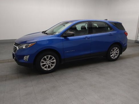 Used 2019 Chevrolet Equinox LS AWD/4WD image 2