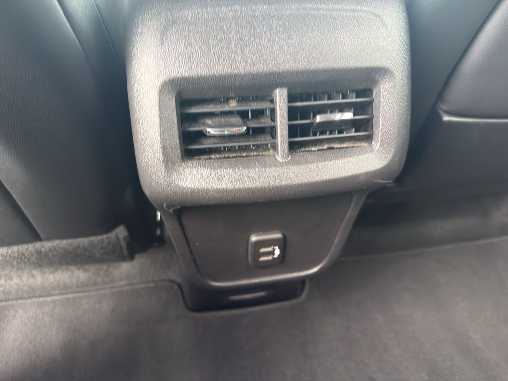 Used 2024 GMC Terrain SLT AWD/4WD image 10