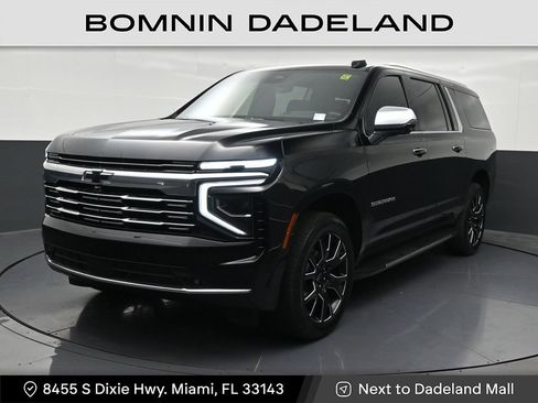 Used 2026 Chevrolet Suburban Premier RWD image 1