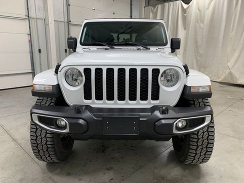 Used 2023 Jeep Gladiator Sport image 13