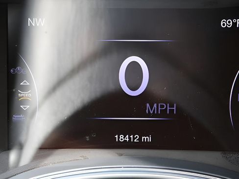 Used 2022 Jeep Grand Cherokee Laredo X RWD image 28