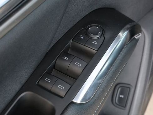 Used 2024 Chevrolet Traverse LT image 22