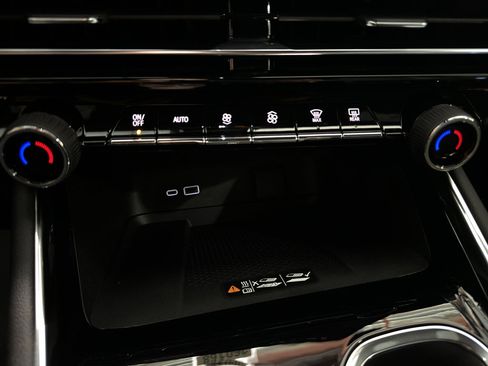 New 2026 Chevrolet Traverse LT w/ Midnight/Sport Edition image 22