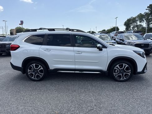 Used 2023 Subaru Ascent Touring AWD/4WD image 11