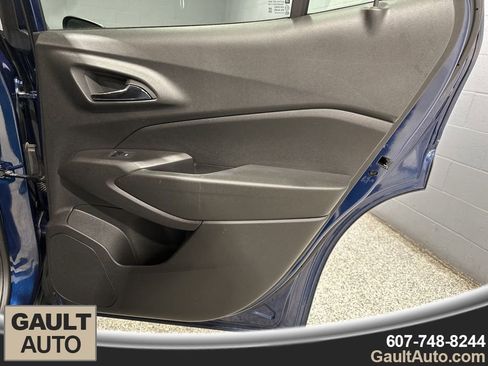 Used 2024 Chevrolet Trax LT w/ Driver Confidence Package image 18