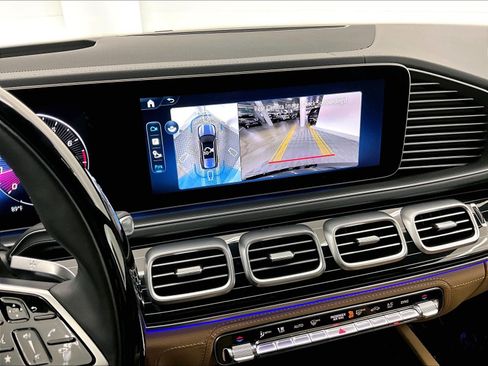 Used 2026 Mercedes-Benz GLS 580 4MATIC image 29