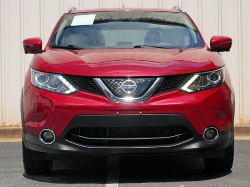 Used 2018 Nissan Rogue Sport SL w/ SL Premium Package FWD image 6