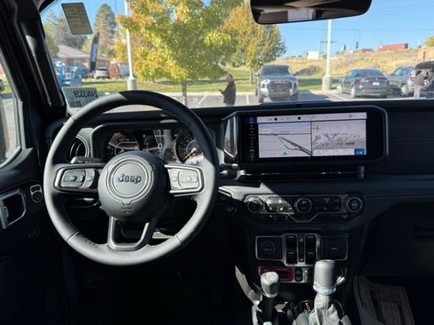 New 2025 Jeep Wrangler Unlimited Rubicon w/ Steel Bumper Group image 29