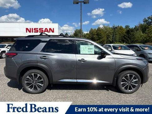New 2026 Nissan Pathfinder Platinum AWD/4WD image 11