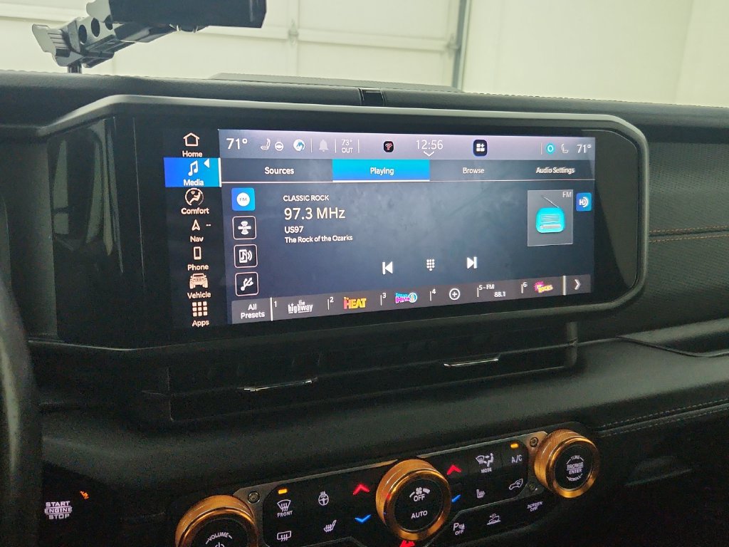 Certified 2024 Jeep Gladiator Mojave w/ Technology Group AWD/4WD image 27
