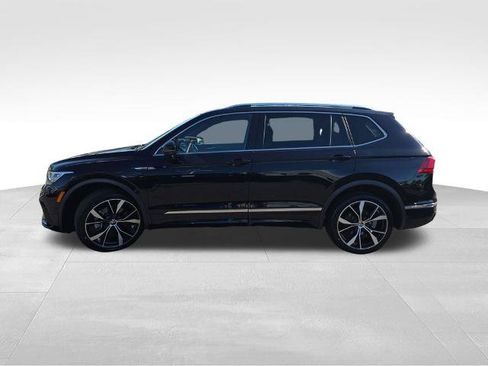 Used 2022 Volkswagen Tiguan SEL R-Line AWD/4WD image 4