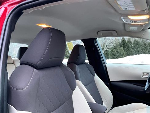 Used 2021 Toyota Corolla LE image 22