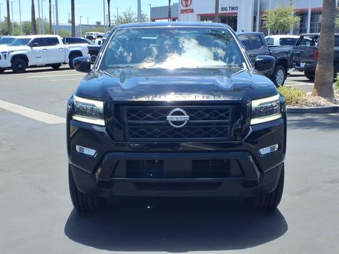 Used 2023 Nissan Frontier SV w/ Midnight Edition Package RWD image 2