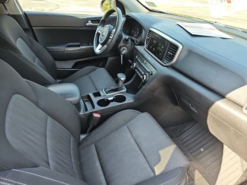 Used 2021 Kia Sportage LX AWD/4WD image 10