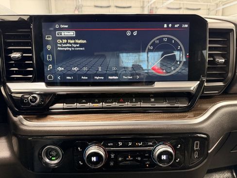 Used 2022 GMC Sierra 1500 Elevation image 38