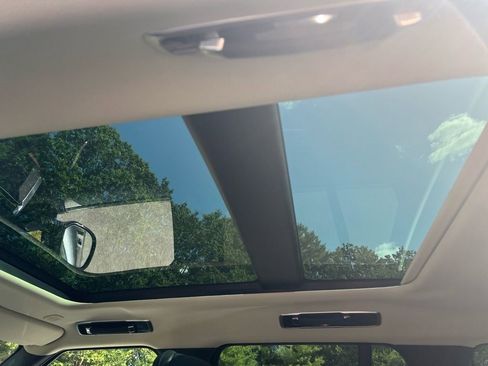 New 2025 Land Rover Range Rover SE image 30