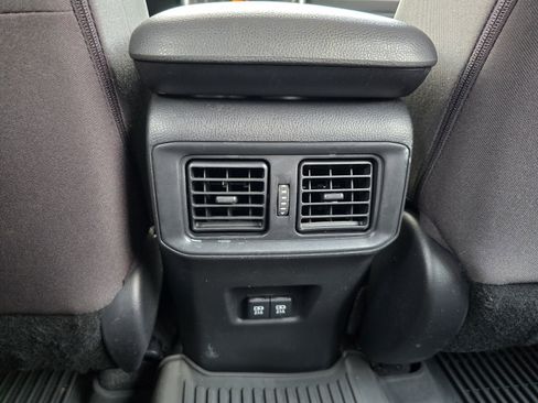 Used 2020 Toyota RAV4 XLE w/ XLE Grade Weather Package AWD/4WD image 25