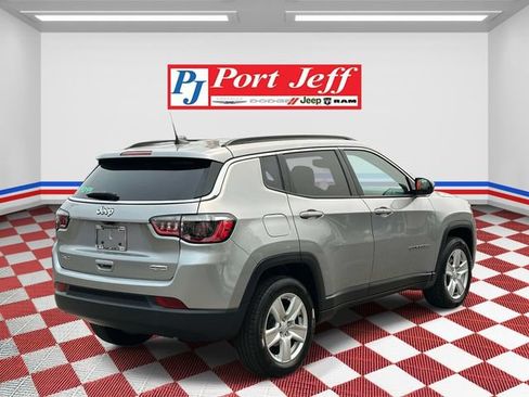 Certified 2022 Jeep Compass Latitude AWD/4WD image 4