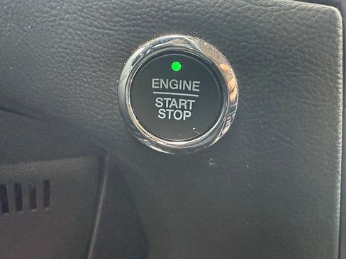 Used 2019 Ford Edge SEL AWD/4WD image 20
