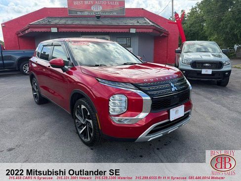 Used 2022 Mitsubishi Outlander SE AWD/4WD image 1