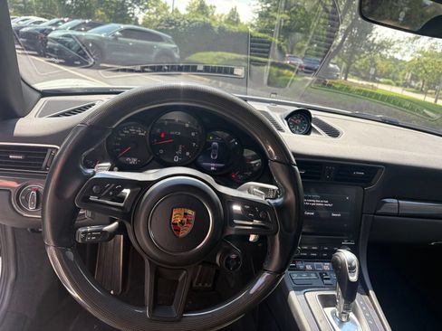 Used 2018 Porsche 911 Carrera GTS RWD image 10