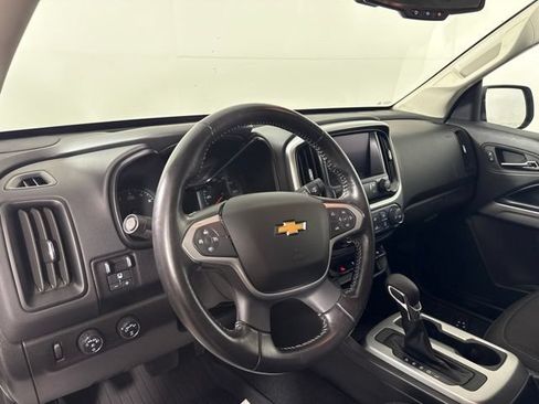 Used 2022 Chevrolet Colorado LT w/ LT Convenience Package AWD/4WD image 16