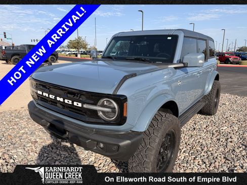 Used 2024 Ford Bronco Outer Banks AWD/4WD image 1