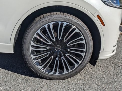 New 2025 Lincoln Aviator Black Label image 12