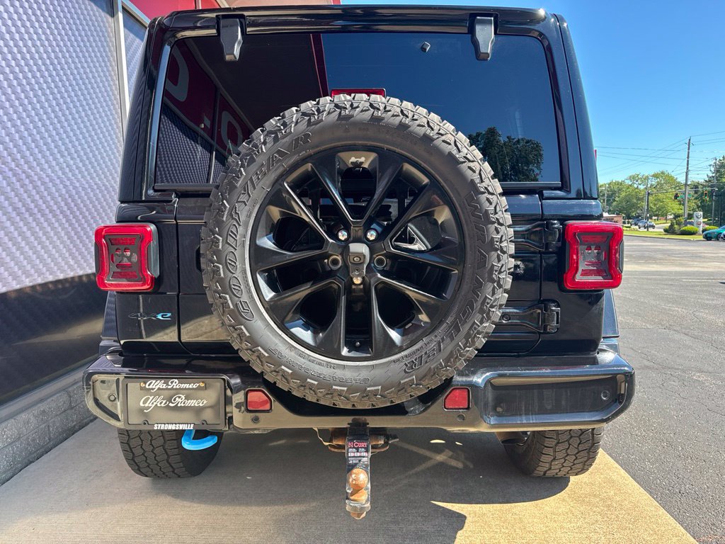 Used 2021 Jeep Wrangler Unlimited Sahara AWD/4WD image 10