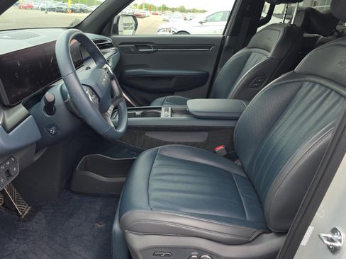Certified 2024 Kia EV9 GT-Line AWD/4WD image 9