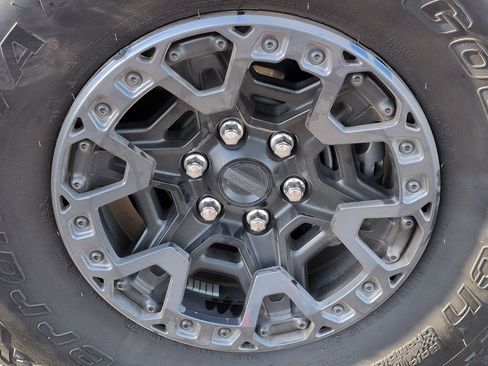 Used 2025 Ford F150 Raptor w/ Equipment Group 803A Raptor R AWD/4WD image 13