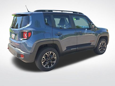 Used 2023 Jeep Renegade Trailhawk AWD/4WD image 6