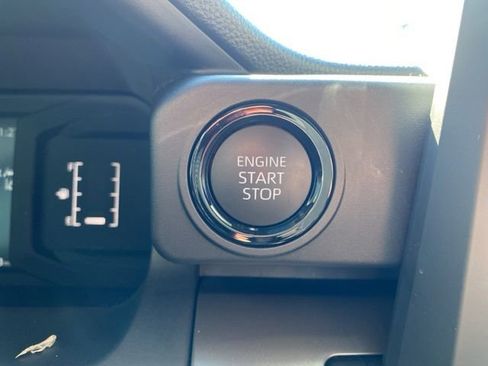 Certified 2024 Toyota Tacoma SR5 image 9