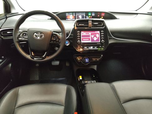 Used 2021 Toyota Prius XLE image 22