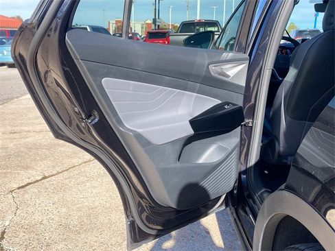 Used 2023 Volkswagen ID.4 Pro S image 15