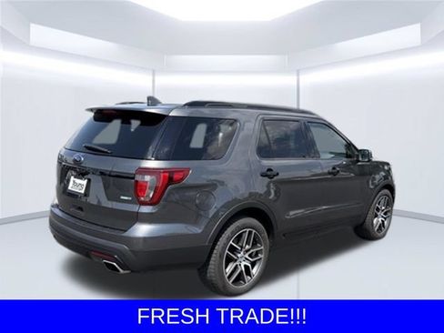 Used 2017 Ford Explorer Sport w/ Equipment Group 401A AWD/4WD image 7