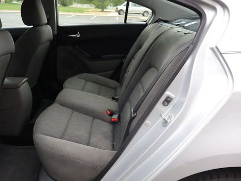 Used 2016 Kia Forte LX FWD image 20
