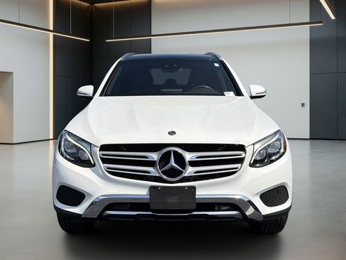 Used 2018 Mercedes-Benz GLC 300 4MATIC image 9
