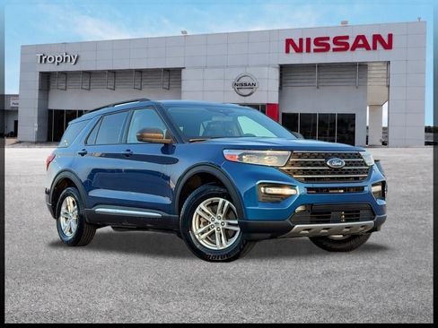 Used 2020 Ford Explorer XLT w/ Equipment Group 202A AWD/4WD image 1