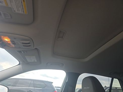 Used 2026 Chevrolet Trax ACTIV w/ Sunroof Package FWD image 19