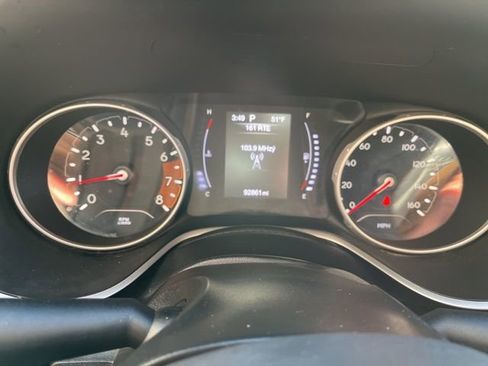 Used 2020 Jeep Compass Latitude AWD/4WD image 37